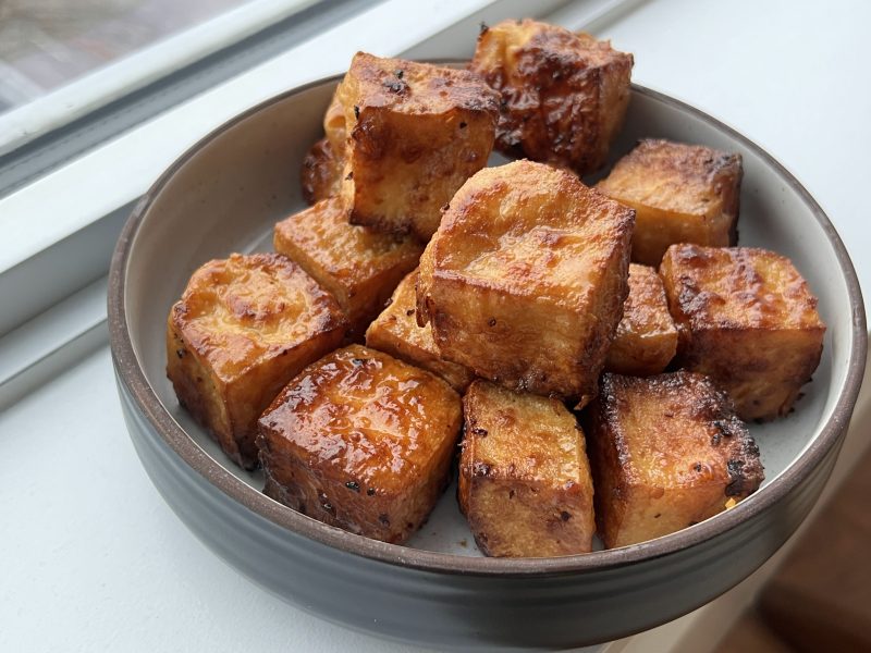 Crispy Honey Garlic Airfryer Tofu Puffs